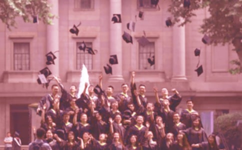 實用的畢業(yè)生英文自薦信三篇