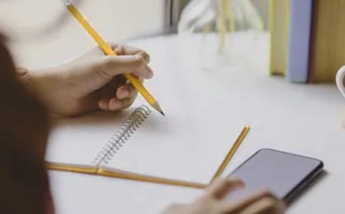 ��ĸ�����x��У����x20ƪ��