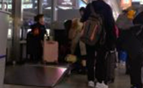 ���z����