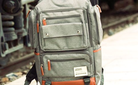 2042,背包里的天空讀后感