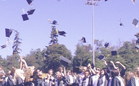 大學(xué)畢業(yè)生本人自我鑒定200字(通用29篇)