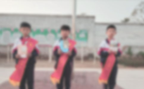 在全縣經(jīng)濟(jì)工作總結(jié)暨表彰大會(huì)上的講話