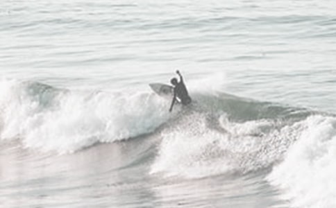 海邊沖浪的作文(通用31篇)