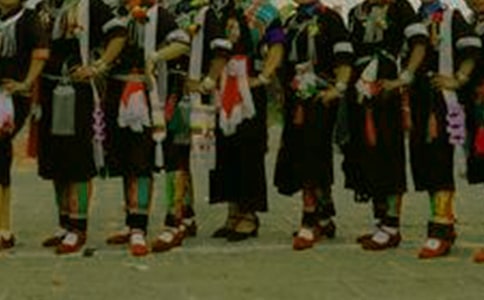 關于傣族服飾作文