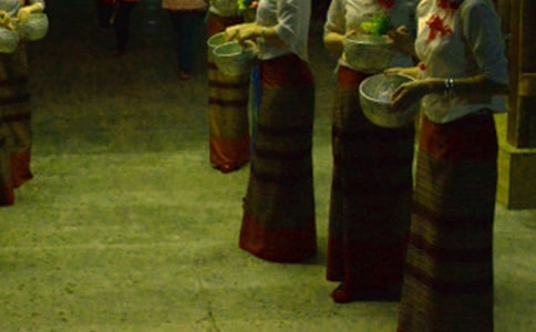 關(guān)于寫傣族的作文