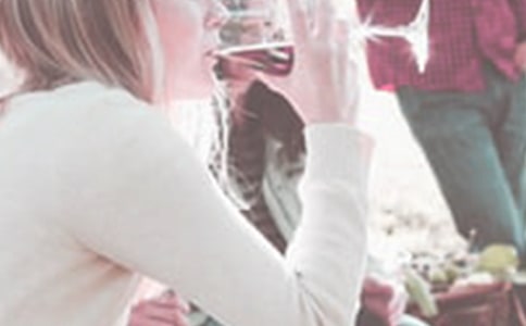 偷喝酒_六年級寫事作文