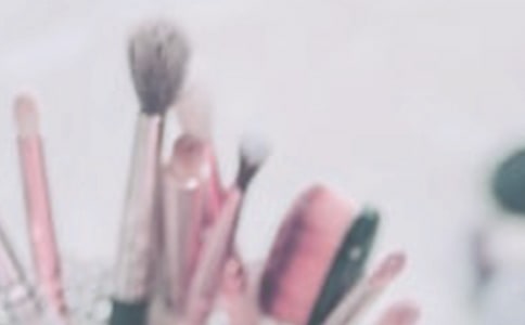 ���y�м��ɣ����Ͳ�ͬ�y��ͬ