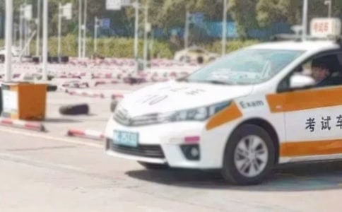 �{У�ڄӺ�ͬ����