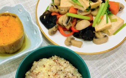 ʳƷ�ĘI(y��)�ˆT���������ƶȣ�ͨ��13ƪ��