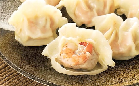 精選四年級(jí)包餃子作文300字四篇