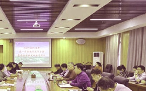 中學(xué)教務(wù)處副主任述職報(bào)告范文