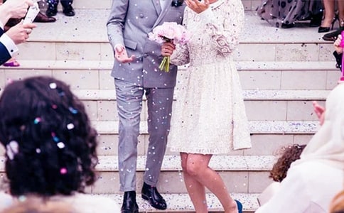 結(jié)婚慶典主婚人講話稿