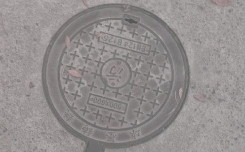 窨井蓋沒(méi)蓋好作文200字