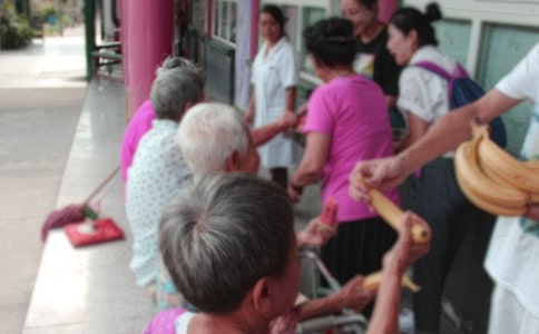 ο������Ժ���˻�ӷ���[1]