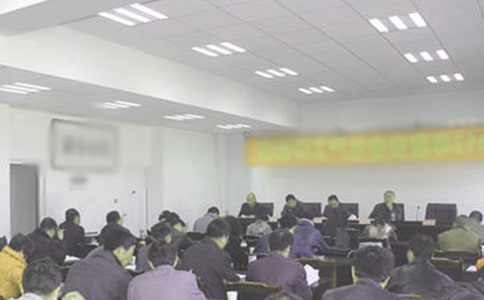 ���ܸ�Ƹ�ύ����v��