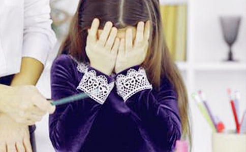 關(guān)于偷偷哭泣的作文