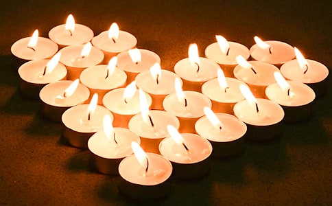 大班科學(xué)優(yōu)秀教案《蠟燭的探索》