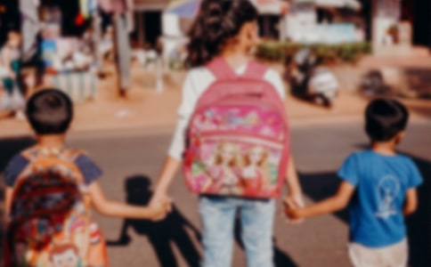 ���؃�ͯ�����ƶ�