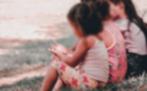 �P(gu��n)�����؃�ͯ�ĵ��w��(hu��)(15ƪ)