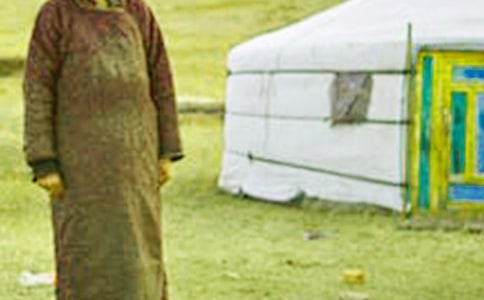 原創(chuàng)優(yōu)秀教案大班蒙古族傳統(tǒng)體育游戲《圍獵》