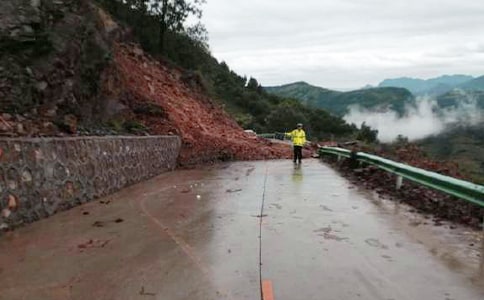 ��������ʯ���γ��е�����