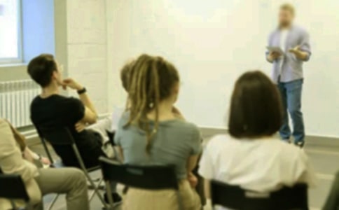 �o(h��)ʿ��Ӗ(x��n)�ĵ��w��(hu��)����