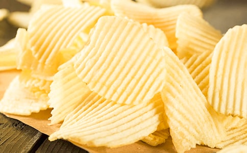 擠眉弄眼吃薯片-游戲作文