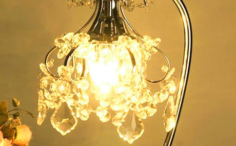 臺(tái)燈的自述作文