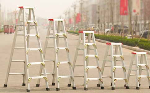 大班體育梯子游戲教案