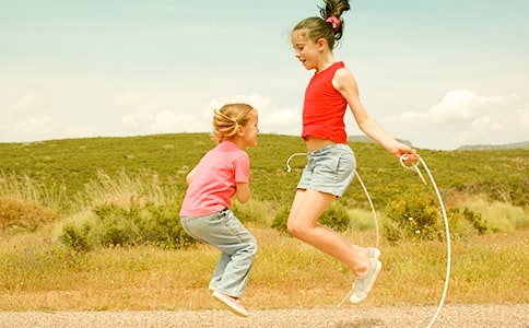 《跳繩》大班體育教案