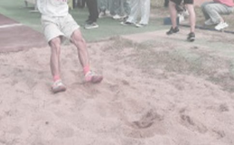 體育課《立定跳遠(yuǎn)》教案