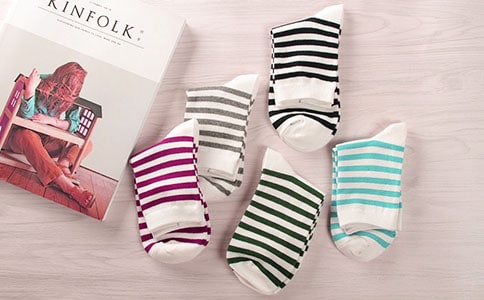 看圖寫話-洗襪子作文