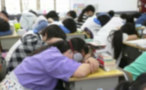 上班族午休三招消除腦疲勞