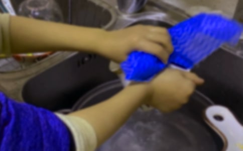 一個孝順的關(guān)門聲 -資料