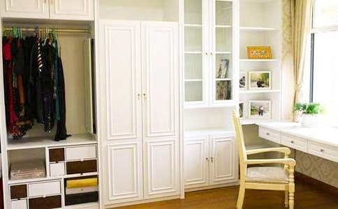 衣柜的風(fēng)波童話作文