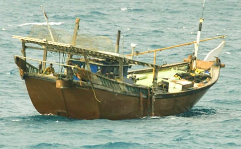 南海局勢(shì)最新消息:越媒稱中國(guó)船只倒車撞擊越南漁船