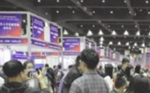 研究生專場招聘會昨舉行就業(yè)形勢好于去年