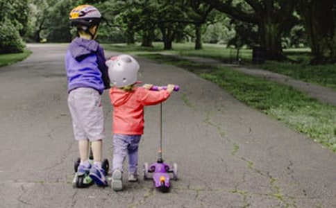 可愛的小侄子-六年級(jí)寫人作文