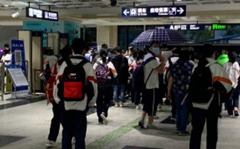 關于初中學生個人評語參考匯總60句精選