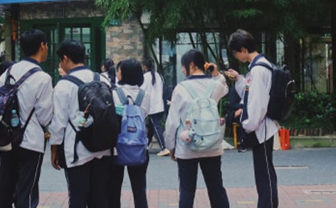 高中學(xué)生評(píng)語(yǔ)參考大全(精選90句)