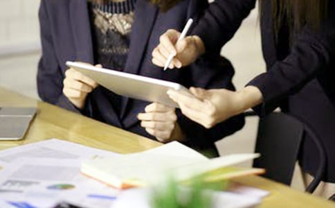 認(rèn)真總結(jié)積極展望